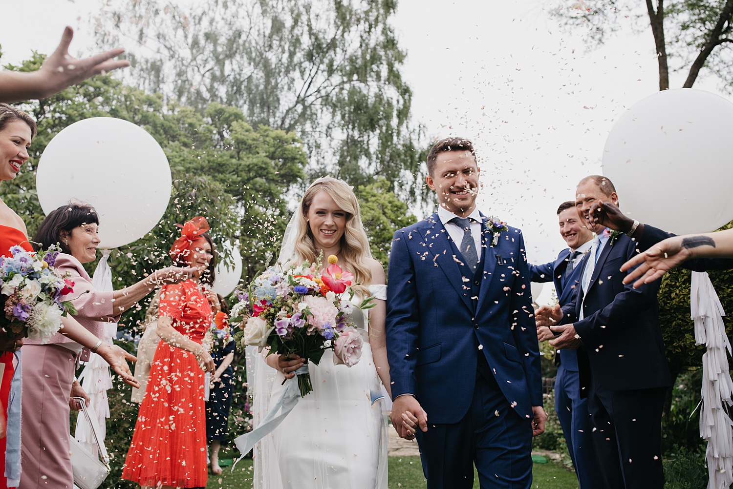 wedding couple confetti